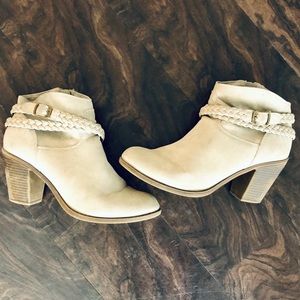 Light Tan / Cream Suede Braided Bootie